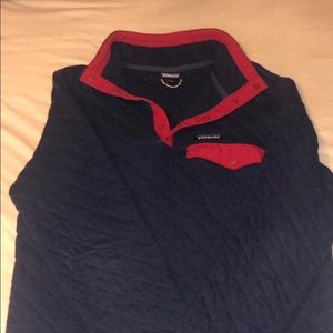 Men’s Small Patagonia quilt snap pullover.